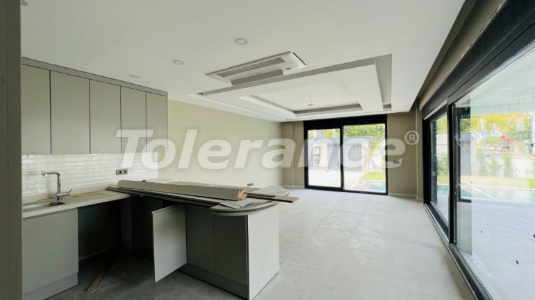 Вилла или дом от застройщика в Чамьюва, Кемер с бассейном: купить недвижимость в Турции - 103989