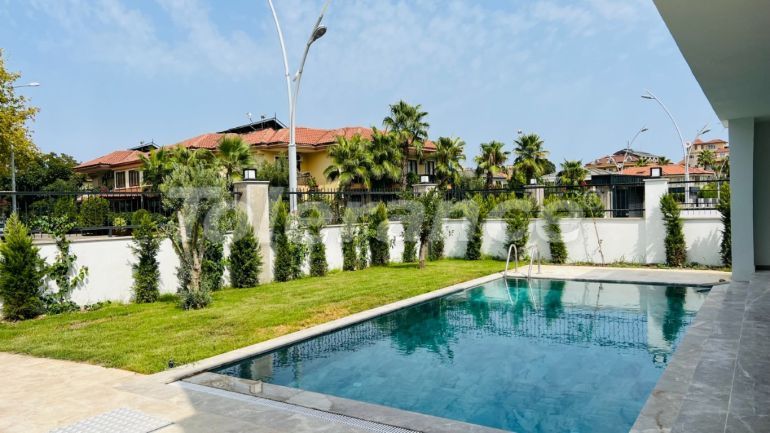 Вилла или дом от застройщика в Чамьюва, Кемер с бассейном: купить недвижимость в Турции - 104006