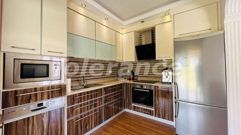 Вилла или дом в Чамьюва, Кемер с бассейном: купить недвижимость в Турции - 104087