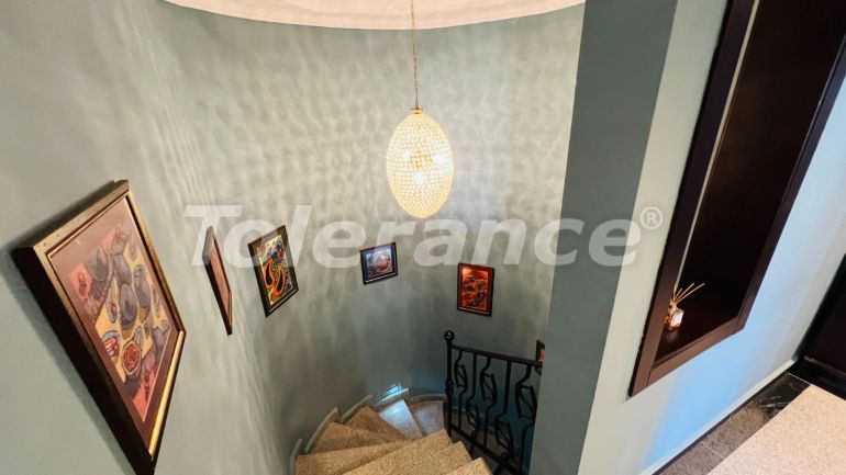 Вилла или дом в Чамьюва, Кемер с бассейном: купить недвижимость в Турции - 111105