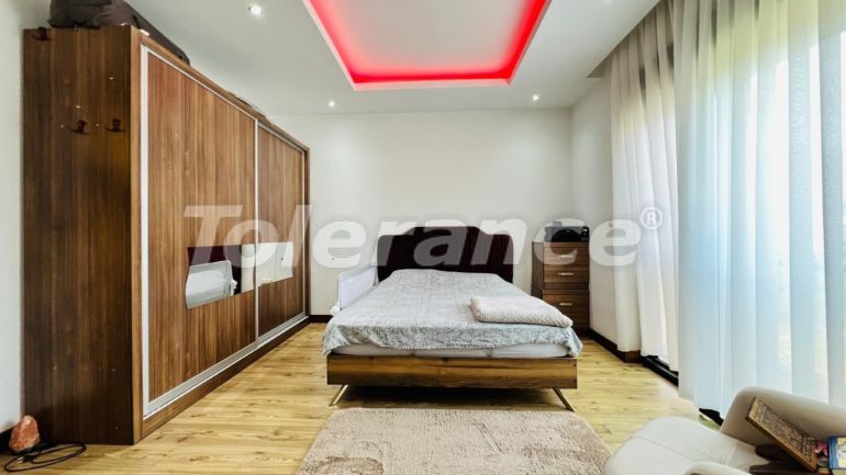 Вилла или дом в Чамьюва, Кемер с бассейном: купить недвижимость в Турции - 111219