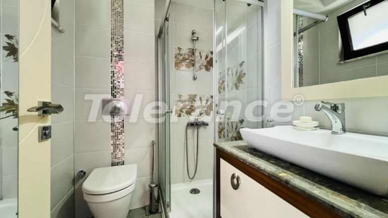 Вилла или дом в Чамьюва, Кемер с бассейном: купить недвижимость в Турции - 111220