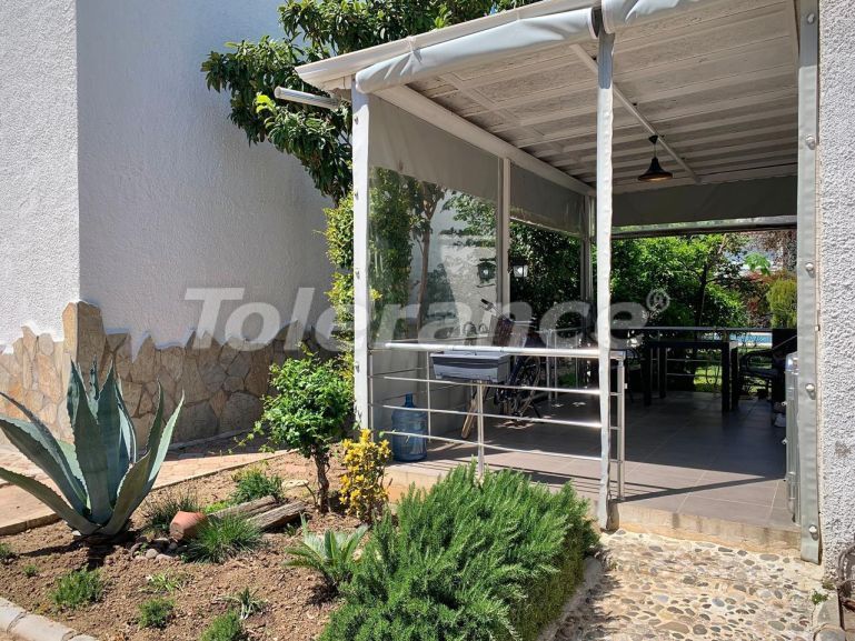 Вилла или дом в Чамьюва, Кемер с бассейном: купить недвижимость в Турции - 119393