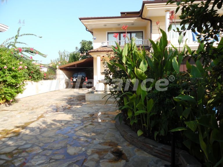 Вилла или дом от застройщика в Чамьюва, Кемер с бассейном: купить недвижимость в Турции - 126163