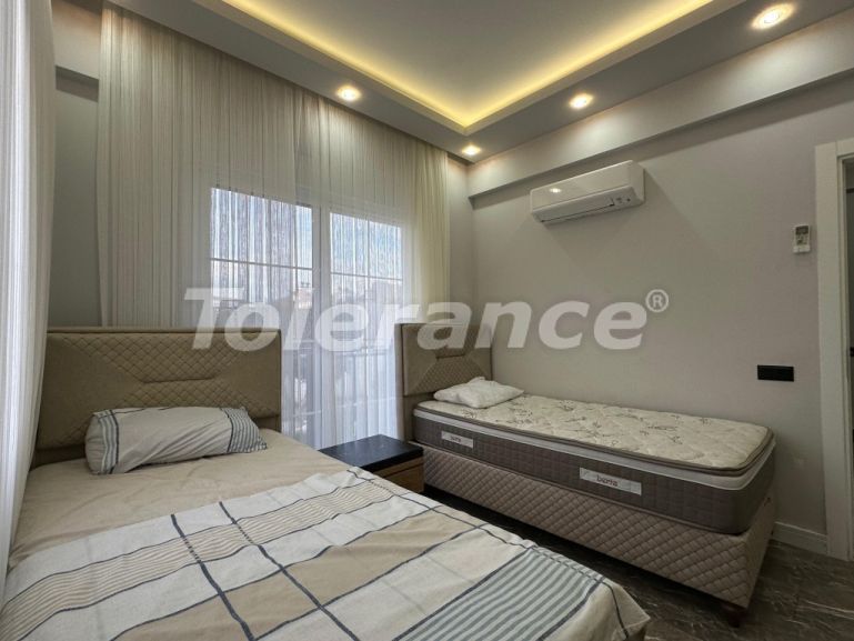 Вилла или дом в Чамьюва, Кемер с бассейном: купить недвижимость в Турции - 133082