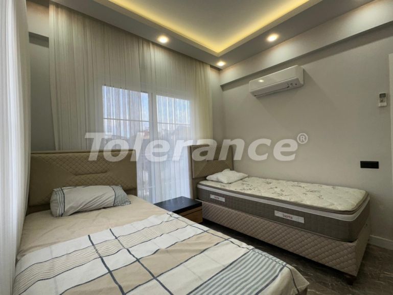 Вилла или дом в Чамьюва, Кемер с бассейном: купить недвижимость в Турции - 133084