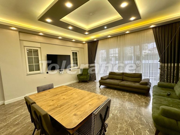 Вилла или дом в Чамьюва, Кемер с бассейном: купить недвижимость в Турции - 133092