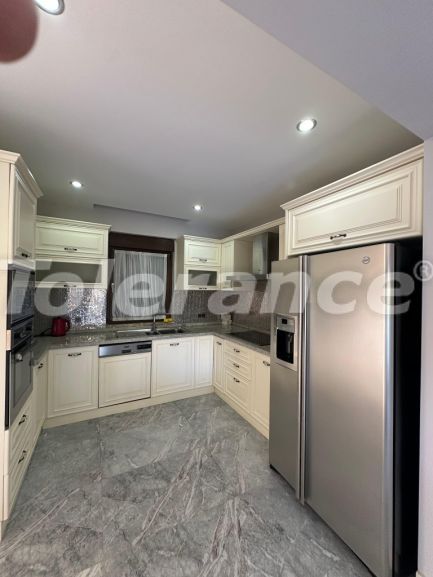 Вилла или дом в Чамьюва, Кемер с бассейном: купить недвижимость в Турции - 133205