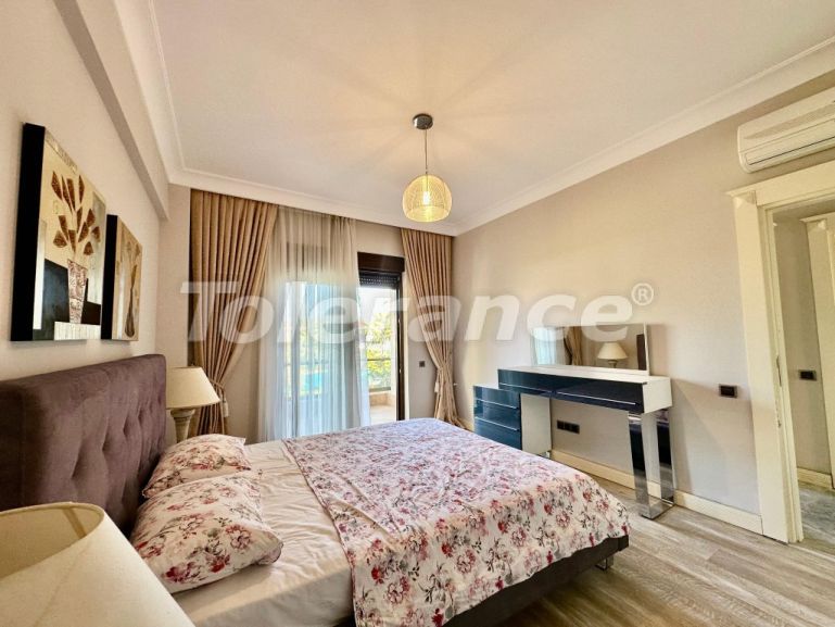 Вилла или дом в Чамьюва, Кемер с бассейном: купить недвижимость в Турции - 133211