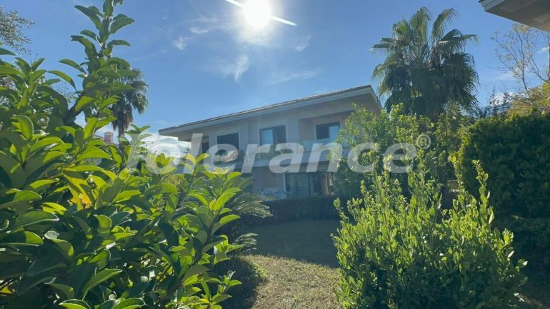 Вилла или дом в Чамьюва, Кемер с бассейном: купить недвижимость в Турции - 133230