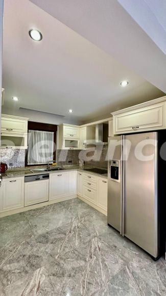 Вилла или дом в Чамьюва, Кемер с бассейном: купить недвижимость в Турции - 133231