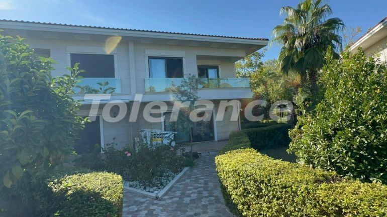 Вилла или дом в Чамьюва, Кемер с бассейном: купить недвижимость в Турции - 133233