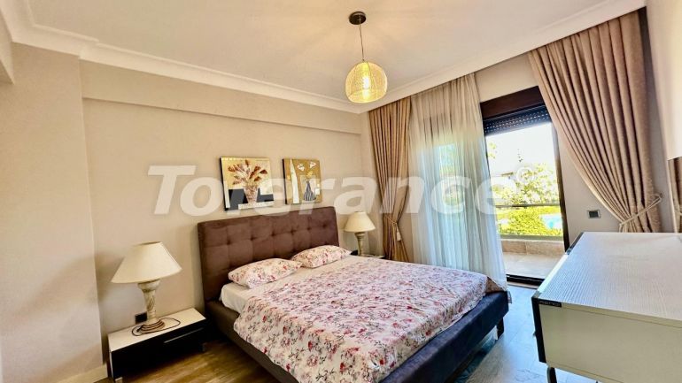 Вилла или дом в Чамьюва, Кемер с бассейном: купить недвижимость в Турции - 133234