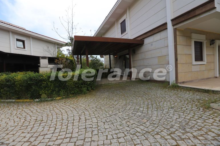 Вилла или дом в Чамьюва, Кемер с бассейном: купить недвижимость в Турции - 133241