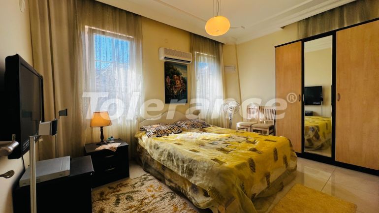 Вилла или дом в Чамьюва, Кемер с бассейном: купить недвижимость в Турции - 135720