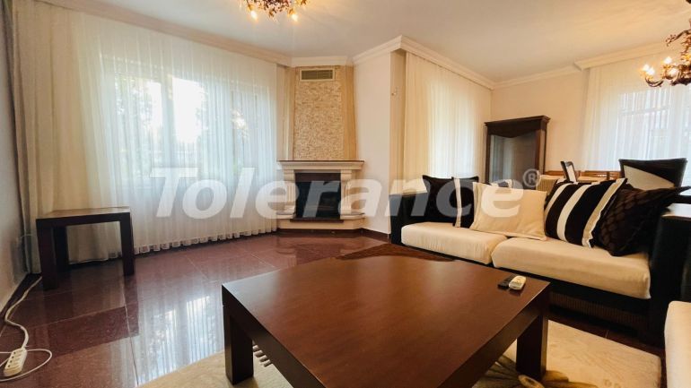 Вилла или дом в Чамьюва, Кемер с бассейном: купить недвижимость в Турции - 136266