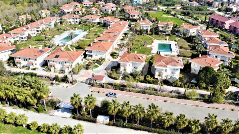 Вилла или дом в Чамьюва, Кемер с бассейном: купить недвижимость в Турции - 136287