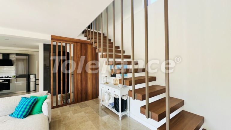 Вилла или дом в Чамьюва, Кемер с бассейном: купить недвижимость в Турции - 136299