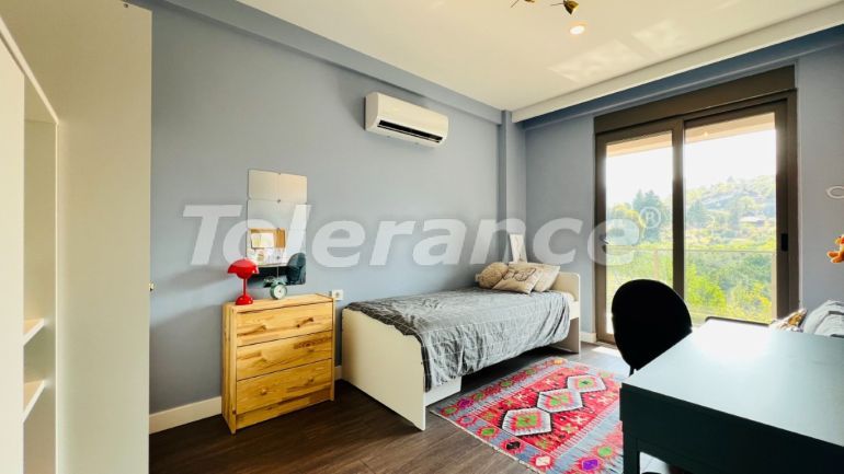 Вилла или дом в Чамьюва, Кемер с бассейном: купить недвижимость в Турции - 136303