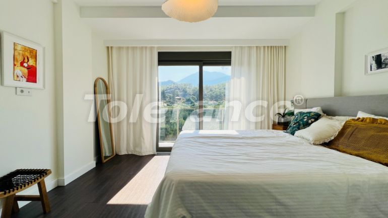 Вилла или дом в Чамьюва, Кемер с бассейном: купить недвижимость в Турции - 136309