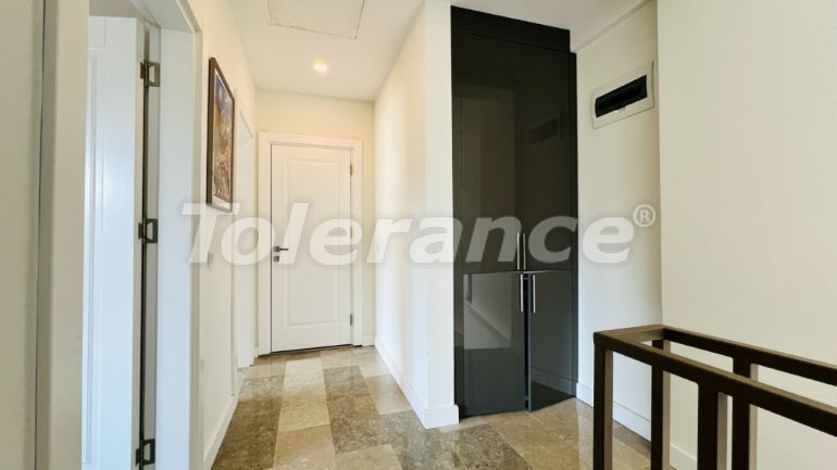 Вилла или дом в Чамьюва, Кемер с бассейном: купить недвижимость в Турции - 136310