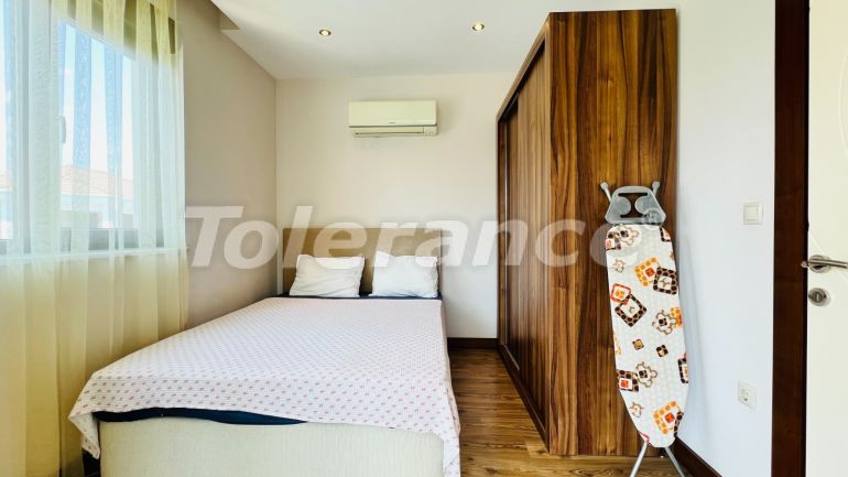 Вилла или дом в Чамьюва, Кемер с бассейном: купить недвижимость в Турции - 136663