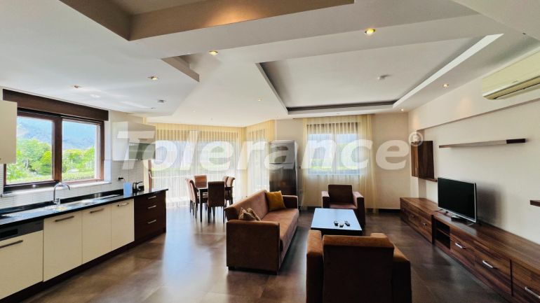 Вилла или дом в Чамьюва, Кемер с бассейном: купить недвижимость в Турции - 136666