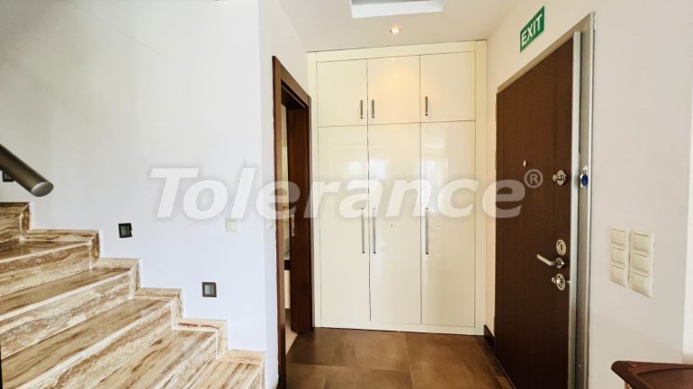 Вилла или дом в Чамьюва, Кемер с бассейном: купить недвижимость в Турции - 136670