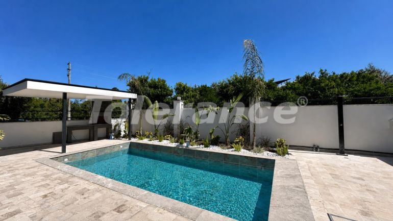 Вилла или дом от застройщика в Чамьюва, Кемер с бассейном: купить недвижимость в Турции - 141783
