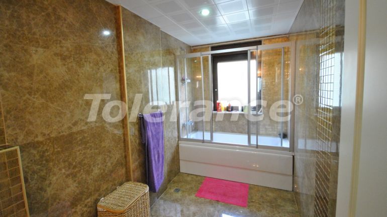 Вилла или дом в Çamyuva, Кемер с бассейном - 42937 Вилла или дом в Çamyuva, Кемер с бассейном: купить недвижимость в Турции - 42937