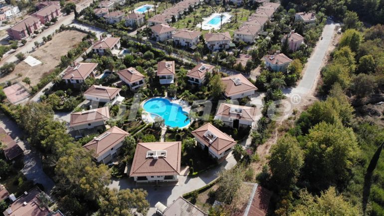 Вилла или дом в Çamyuva, Кемер с бассейном - 42941 Вилла или дом в Çamyuva, Кемер с бассейном: купить недвижимость в Турции - 42941