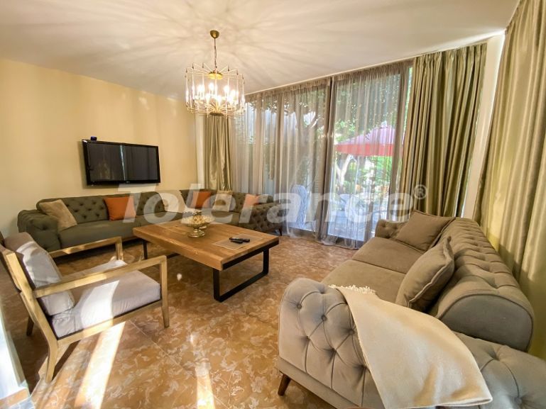 Вилла или дом в Чамьюва, Кемер с бассейном: купить недвижимость в Турции - 45418