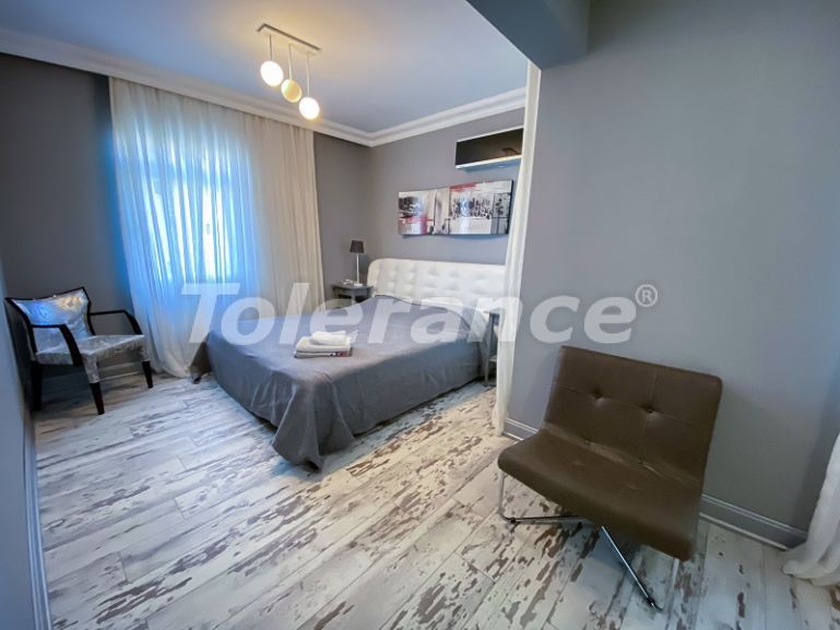 Вилла или дом в Чамьюва, Кемер с бассейном: купить недвижимость в Турции - 45420