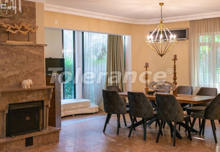 Вилла или дом в Чамьюва, Кемер с бассейном: купить недвижимость в Турции - 45427