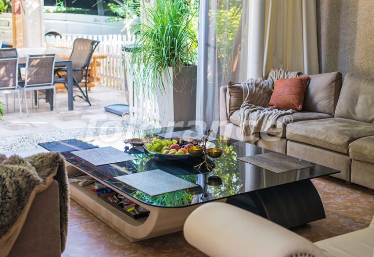 Вилла или дом в Чамьюва, Кемер с бассейном: купить недвижимость в Турции - 45428