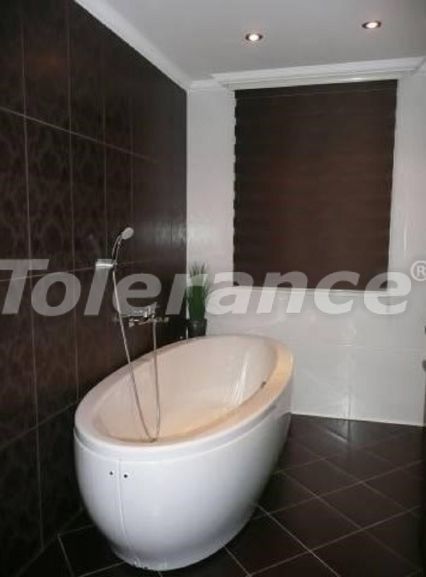 Вилла или дом в Чамьюва, Кемер с бассейном: купить недвижимость в Турции - 50930