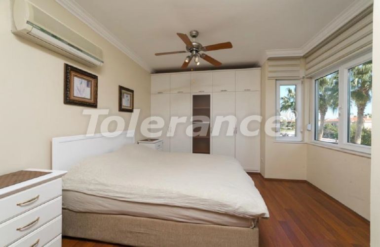 Вилла или дом в Чамьюва, Кемер с бассейном: купить недвижимость в Турции - 50934