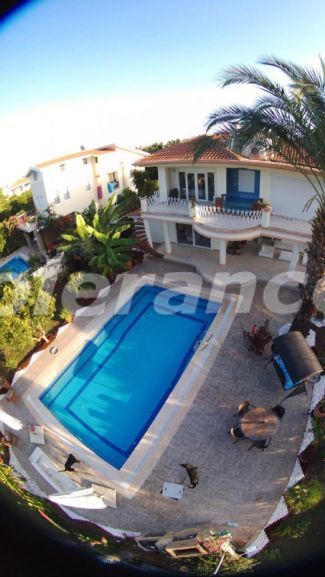 Вилла или дом в Чамьюва, Кемер с бассейном: купить недвижимость в Турции - 50946