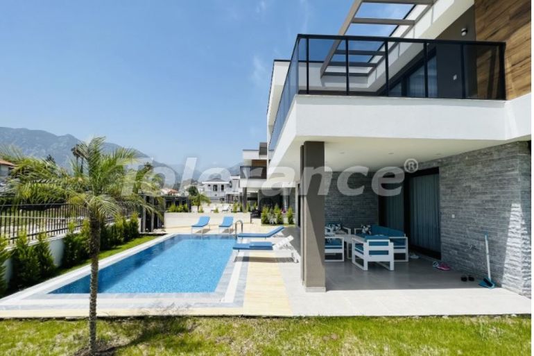 Вилла или дом от застройщика в Чамьюва, Кемер с бассейном: купить недвижимость в Турции - 95260