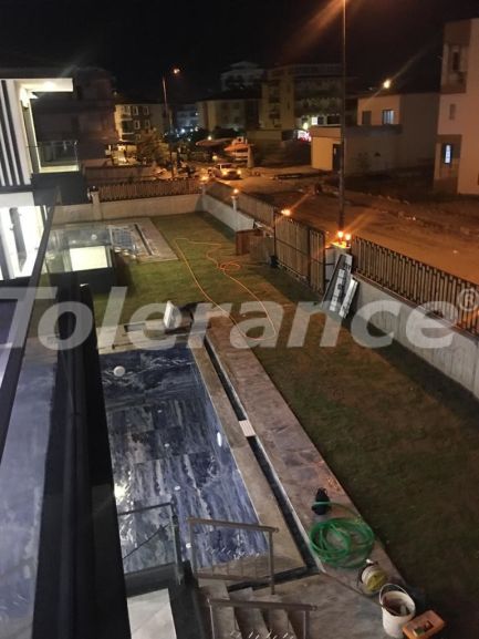 Вилла или дом в Центре Белека, Белек с бассейном: купить недвижимость в Турции - 49977