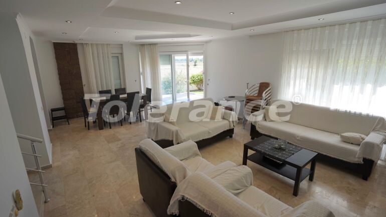 Вилла или дом в Центре Белека, Белек с бассейном: купить недвижимость в Турции - 58760