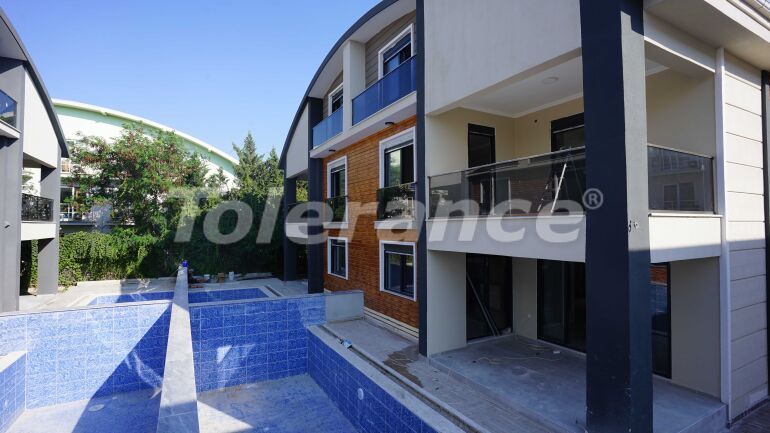 Вилла или дом от застройщика в Центре Белека, Белек с бассейном: купить недвижимость в Турции - 58791