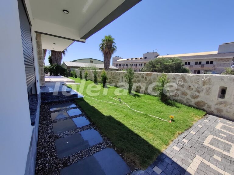 Вилла или дом от застройщика в Центре Белека, Белек с бассейном: купить недвижимость в Турции - 62840