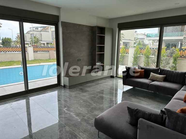 Вилла или дом от застройщика в Центре Белека, Белек с бассейном: купить недвижимость в Турции - 83447