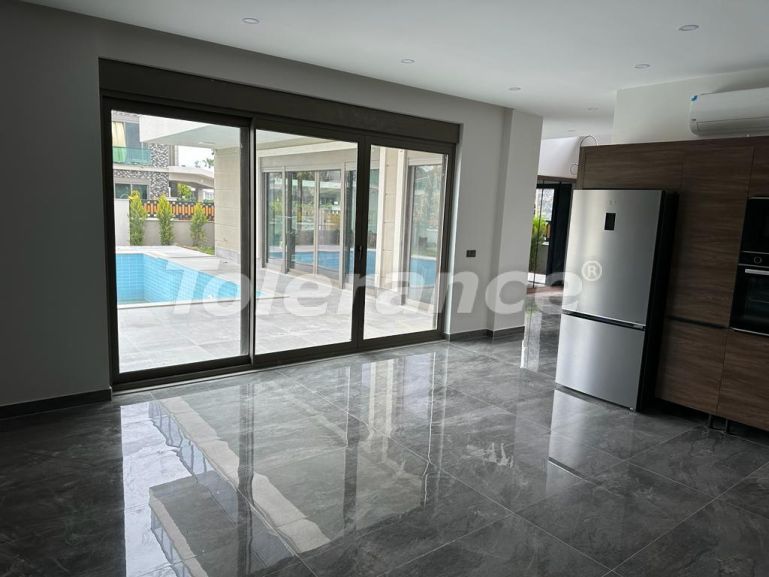 Вилла или дом от застройщика в Центре Белека, Белек с бассейном: купить недвижимость в Турции - 83462