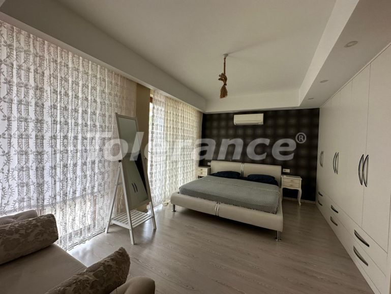 Вилла или дом в Центре Белека, Белек с бассейном: купить недвижимость в Турции - 94796