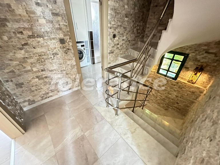 Вилла или дом в Центре Белека, Белек с бассейном: купить недвижимость в Турции - 94811