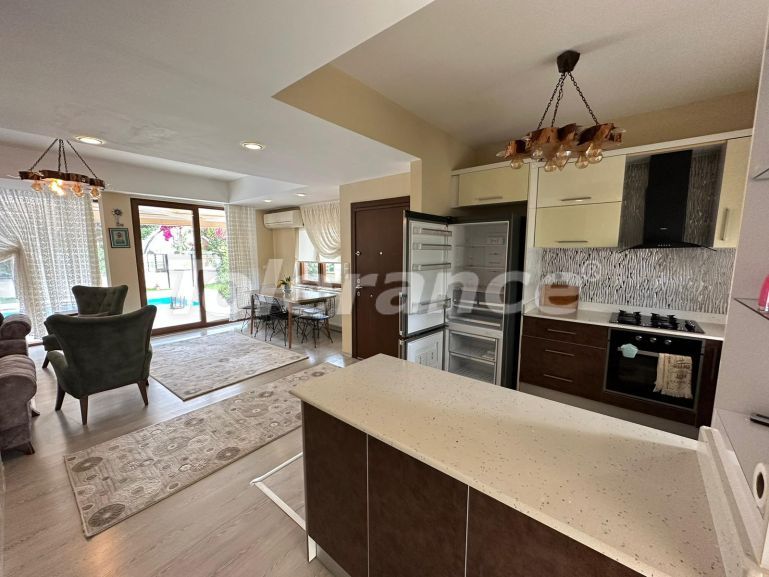 Вилла или дом в Центре Белека, Белек с бассейном: купить недвижимость в Турции - 94818