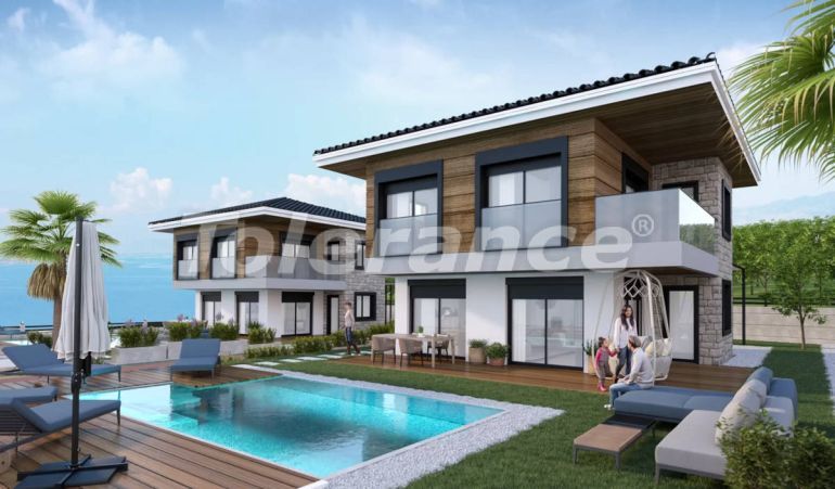 Вилла или дом от застройщика в Чешме, Измир вид на море с бассейном: купить недвижимость в Турции - 101342