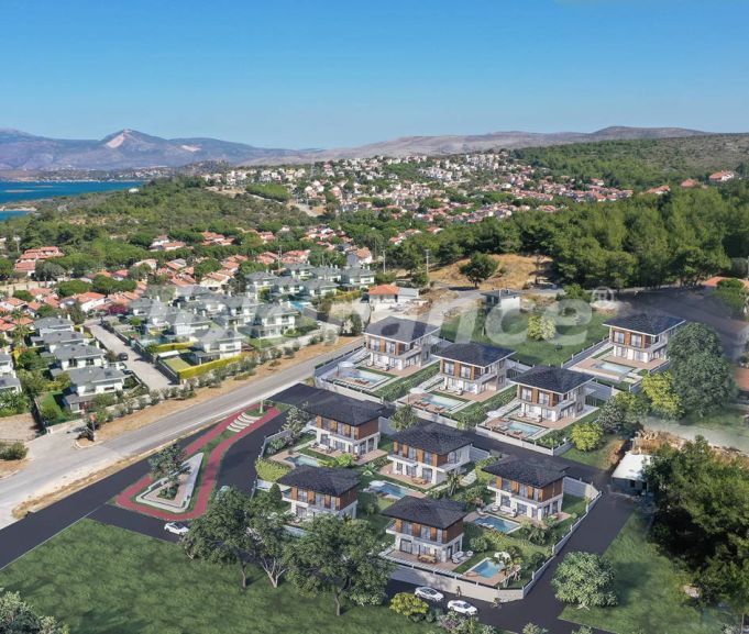 Вилла или дом от застройщика в Чешме, Измир вид на море с бассейном: купить недвижимость в Турции - 101352